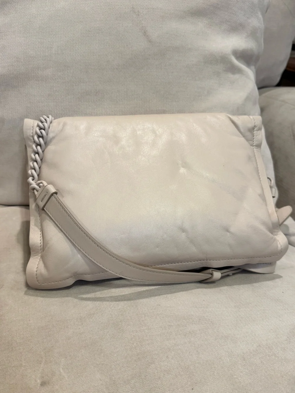 Salvatore Ferragamo Cream Leather Vara Bow Wristlet Clutch